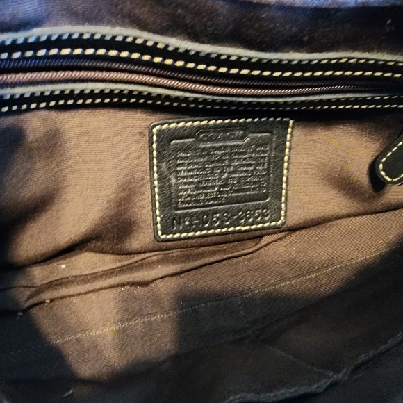 ✨️Your New Favorite VINTAGE COACH SOHO BAG! Soft Brown Leather With Buckle. - Picture 5 of 5